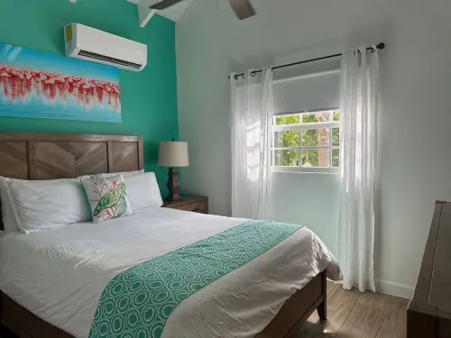 Beautiful villa West with pool- 5 minutes to Gracebay beach - 2-Star
