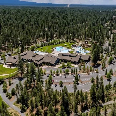 Recently Remodeled Golf Course Condo w/ A/C, SHARC Passes, Bikes & Pet Friendly