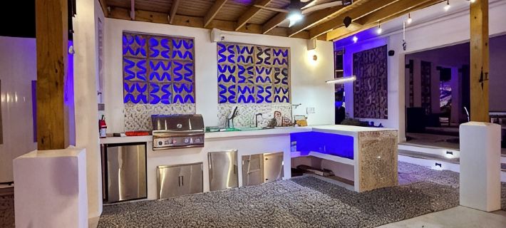Located Close to Isabel Segunda Vieques, Downtown 4 Bedrooms with Pool. Ξενοδοχεία στην πόλη Vieques