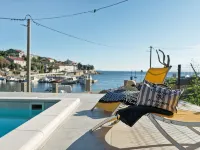 Luxury apartments Lun - Apt 4 Hotels in Lun