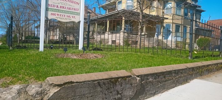 The Weis Mansion Hotels in Waterloo