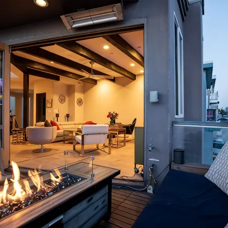 Luxury beach vacation - Ocean view bright and fun