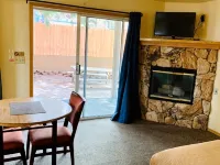 Snow Bear Lodge - 2-Star