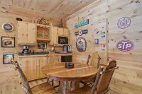 Spectacular view, hot tub, 2 fire pits, game room, dog-friendly! - Tiny Houses