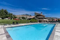 Lake Chelan Shores: Sandy Beach Delight # 1-5; Chelan, WA. Beautiful 2-bdr condo - Pools