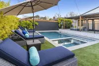 Your Private Resort in SoCal Awaits - 3성급