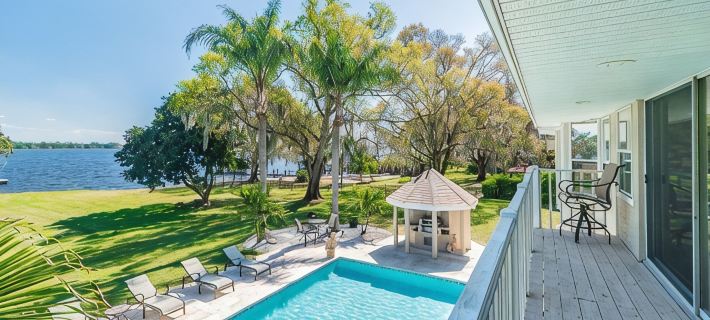 Multi Million Dollar Mansion on Lake Tarpon Hotels in Palm Harbor