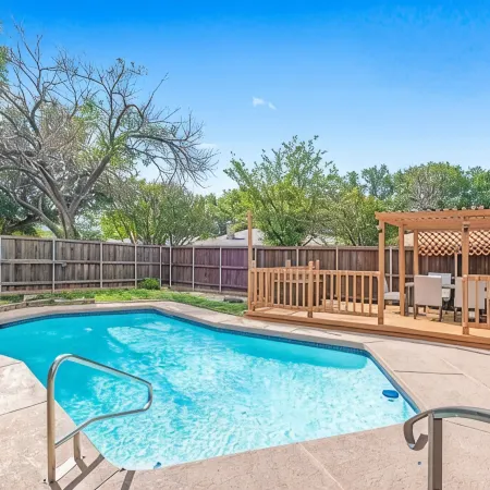 Stylish 5Br  3BA Home w/Pool  Perfect for 16Ppl