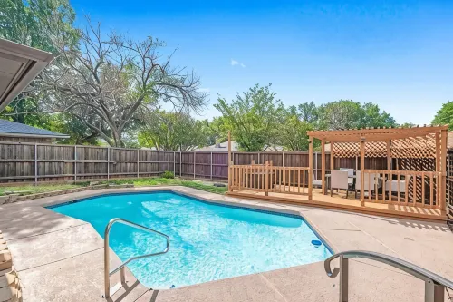 Stylish 5Br  3BA Home w/Pool  Perfect for 16Ppl