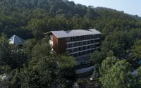 Punarnava Wellness Resort & Spa - 2성급