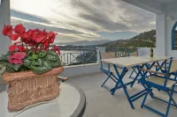 Villa Stella,  swimming pool, by the beach,  close to Athens
