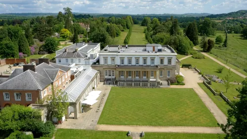 Buxted Park Country House - parking