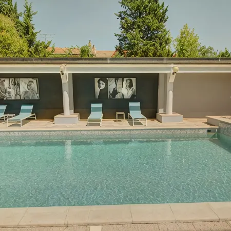 Hôtel Arles Plaza