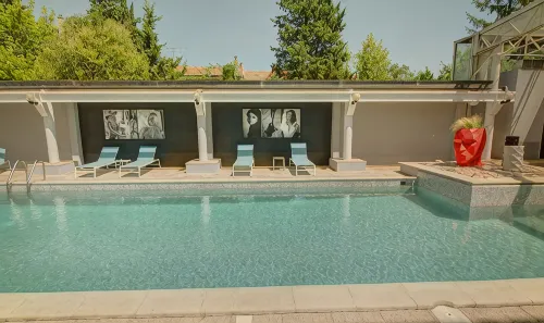 Hôtel Arles Plaza - 4-Star