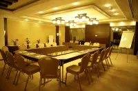 Grand Bellevue Hotel Apartment Dubai - Condos