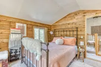 Cozy Cabin "Hygge" Getaway- Explore the Gorge