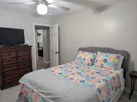 Beautiful 3/2 Home, quiet location, close proximity to Texas A&M University - 民宿