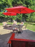 Spotless Geneva Home!  Minutes to Wineries, Spires, Downtown, & the Strip!