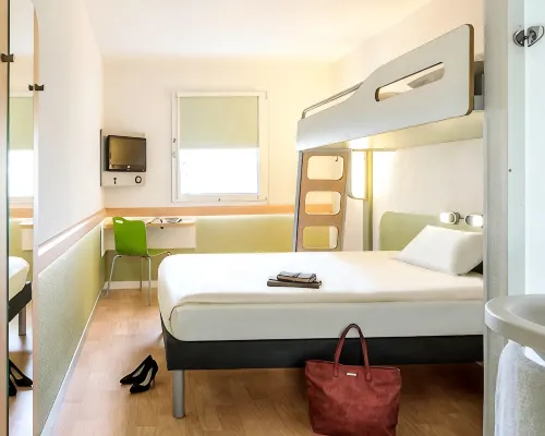 Ibis Budget Dresden Kesselsdorf Hotels near Cossebaude