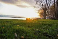Lake Champlain 2-bedroom cottage with kayaks and bikes in beautiful Alburgh.