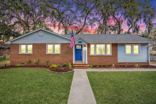Renovated: 6 min to Parris Island - 10 min to downtown - Family Gem - Beach Pass - 4 étoiles