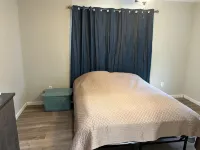 Fishing Camp 1-bedroom/Loft cabin in delightful Brookeland with AC, WiFi - 2-Star