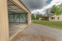 Spectacular 3BR Home Close To Beautiful Lake Cumberland!