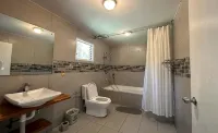 Pacific Harbour Pool Villa - Near Beach & Lake - ヴィラ