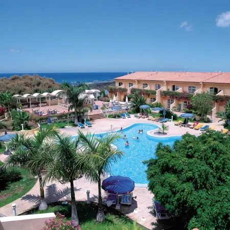 Apartamentos Jardín del Conde
