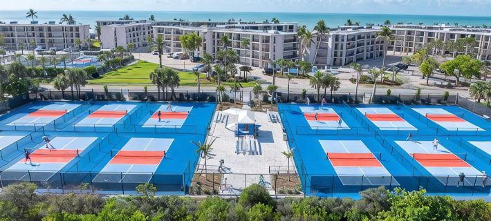 Beach View: 1 Min Walk to Beach; Huge TVs; Fully Remodeled Hotels in Sanibel