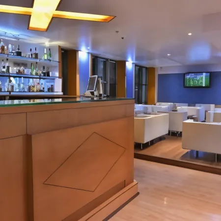 The Senator Hotel Отели рядом с достопримечательностью «Планетарий Бирла»