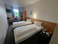 Hotel Christina Hotels near Zollstock