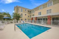 MainStay Suites Carlsbad South - 2-Star