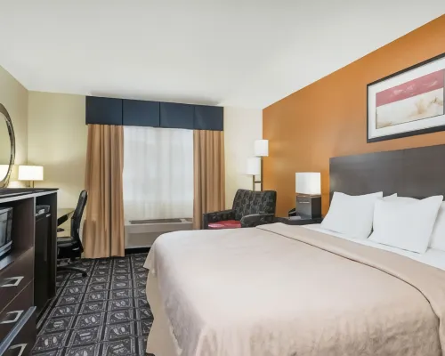 Quality Inn & Suites Hotels in Mankato