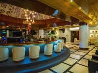 Hotel Sol e Mar Albufeira - Adults Only Hotels near برج الساعة ألبوفيرا