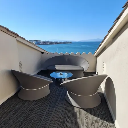 Solo Atico Guest Suites