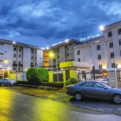 Bolton White Hotel Hotels near M & M Event center