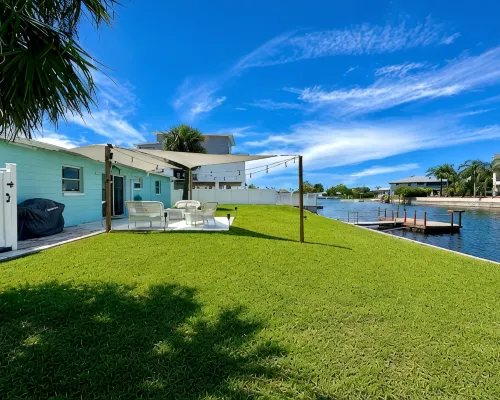 Fully Renovated, Direct Gulf Access w private doc just for you! Hotel di Hernando Beach