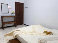 Villa Fifari - 5 Kamar Tidur, 3 Kamar Mandi