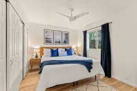 Mid-Century A-Frame Chalet. Dog Friendly. Only a Half-Mile Stroll to the Beach!