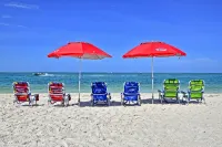 BEACHFRONT, HEATED POOL, KAYAKS/SUP, LANAI W/ GULF VIEWS, 85' DOCK, 2 GOLF CARTS - Beach