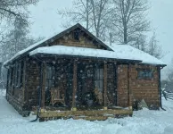 1865 Kodow Kabin 雷德洛奇 冬季、熱水浴缸/滑雪 木屋！ - 小木屋