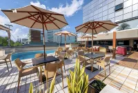 Hardman Praia Hotel - Pools