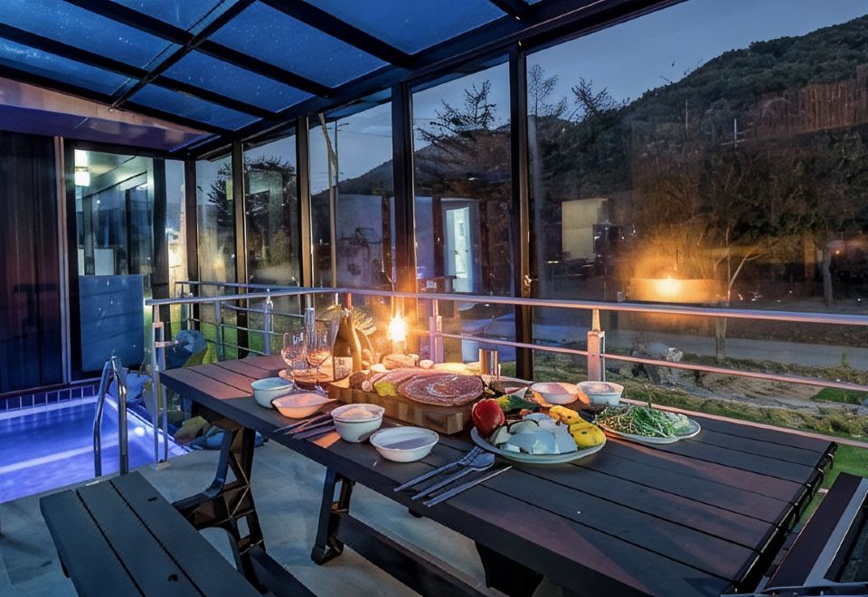 Sangju Aie Sarang Kids Pool Villa - Housity