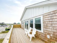 Ocean Views, New Custom Home, Direct Beach Access, CLEAN, Near Pier, + EZ Cart - 부티크