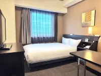 HOTEL ROUTE-INN ISEHARA OOYAMA INTER -ROUTE246- - parkir