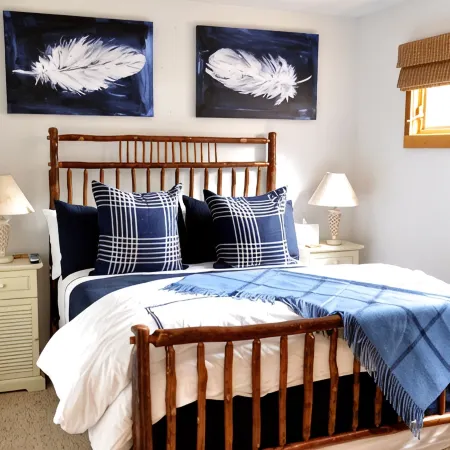 Immaculate Updated Condo, 5 Minutes from Skiing!