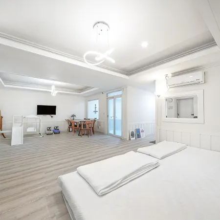 Yeongcheon Sigoro Kids Poolvilla Отели рядом с достопримечательностью «Храм Пуинса»