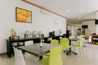 Delta Sinar Mayang Hotel - parking