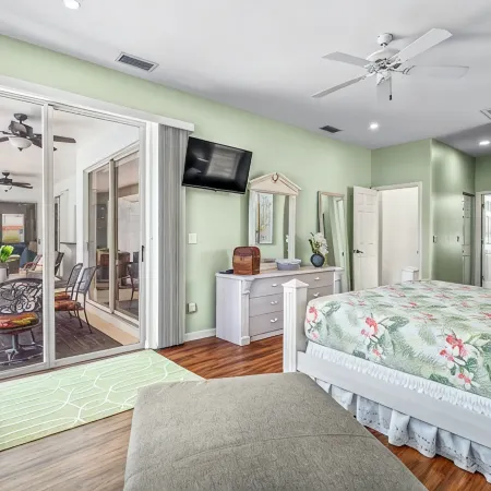 Private Pool Home Hideaway in Palm Aire. Close to all Sarasota has to offer.